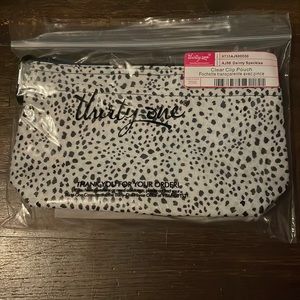 thirty one clear clip pouch